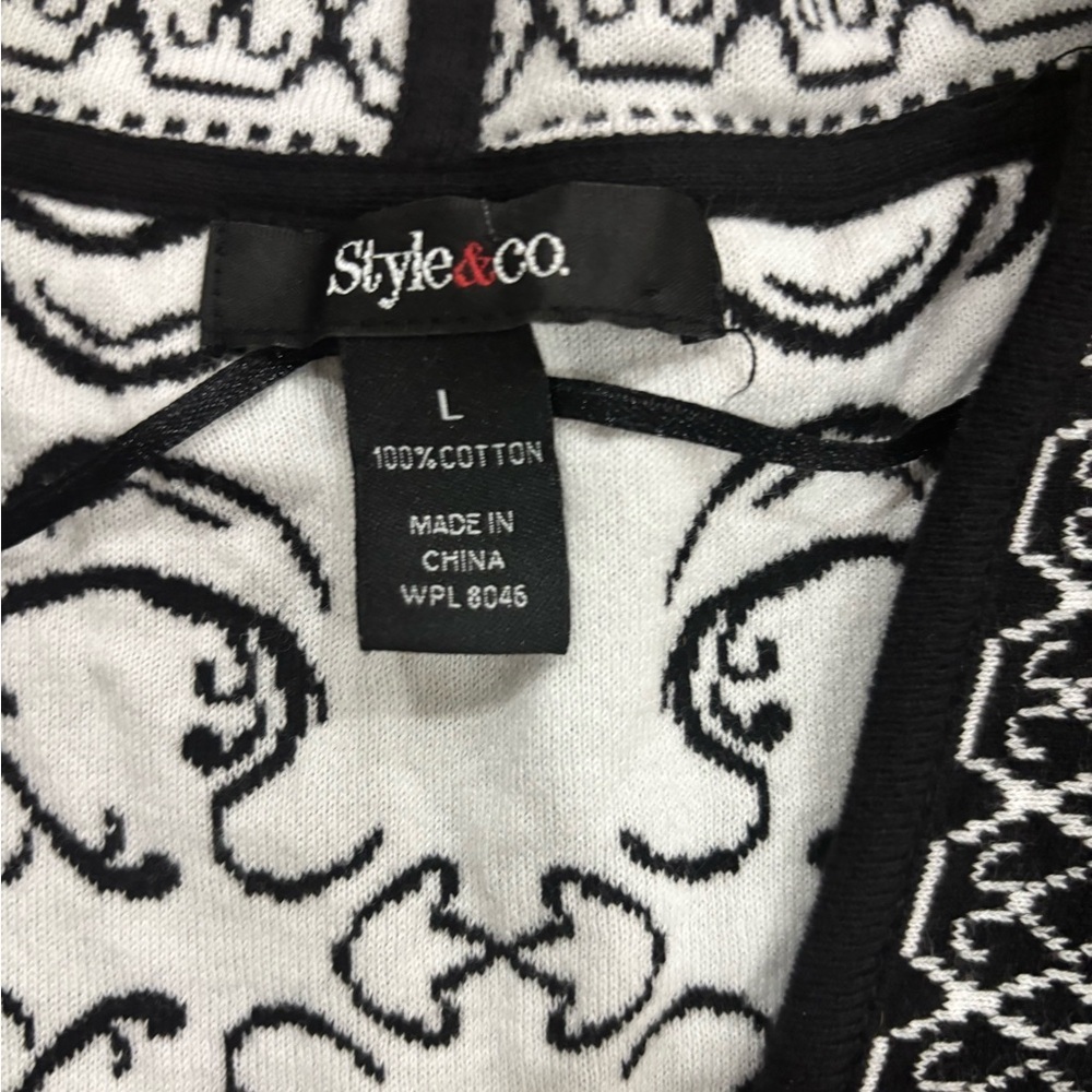 Black and White Patterned Kimono Cardigan Sweater - Picture 3 of 8